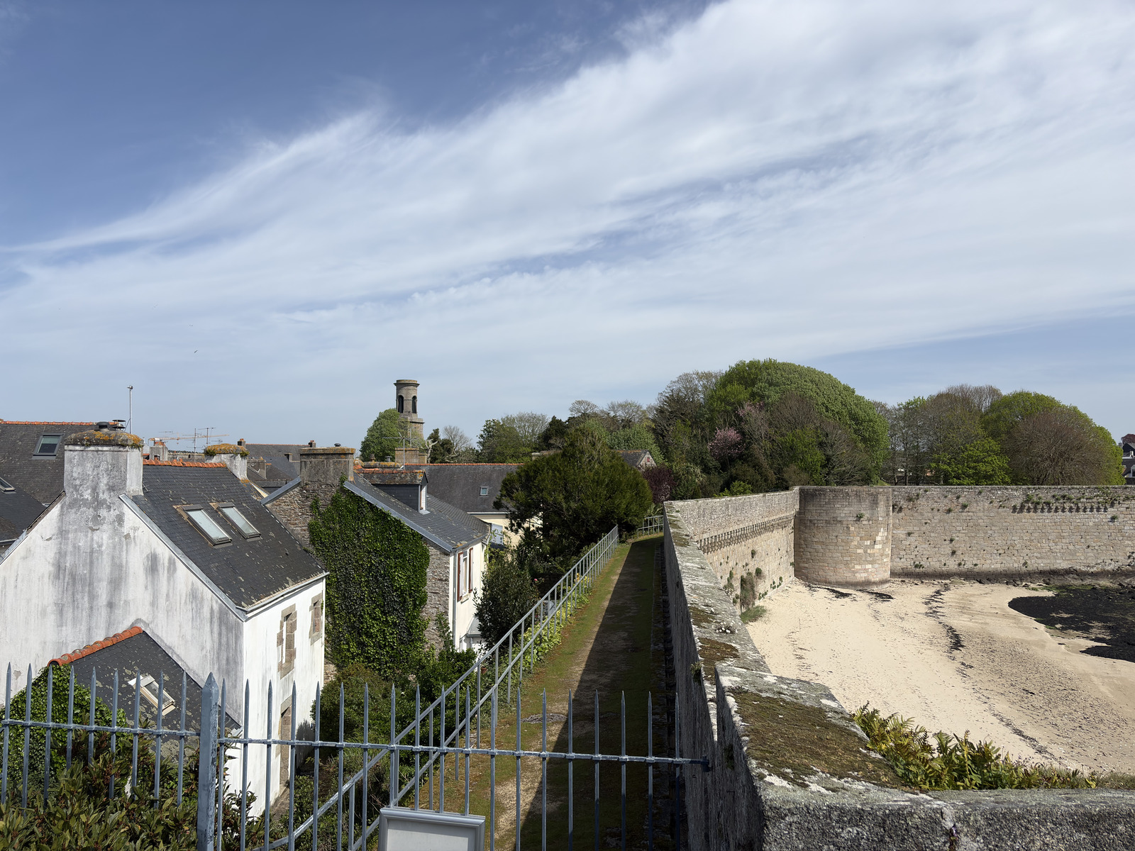 Picture France Concarneau Ville close 2026-04 15 - Picture Ville close