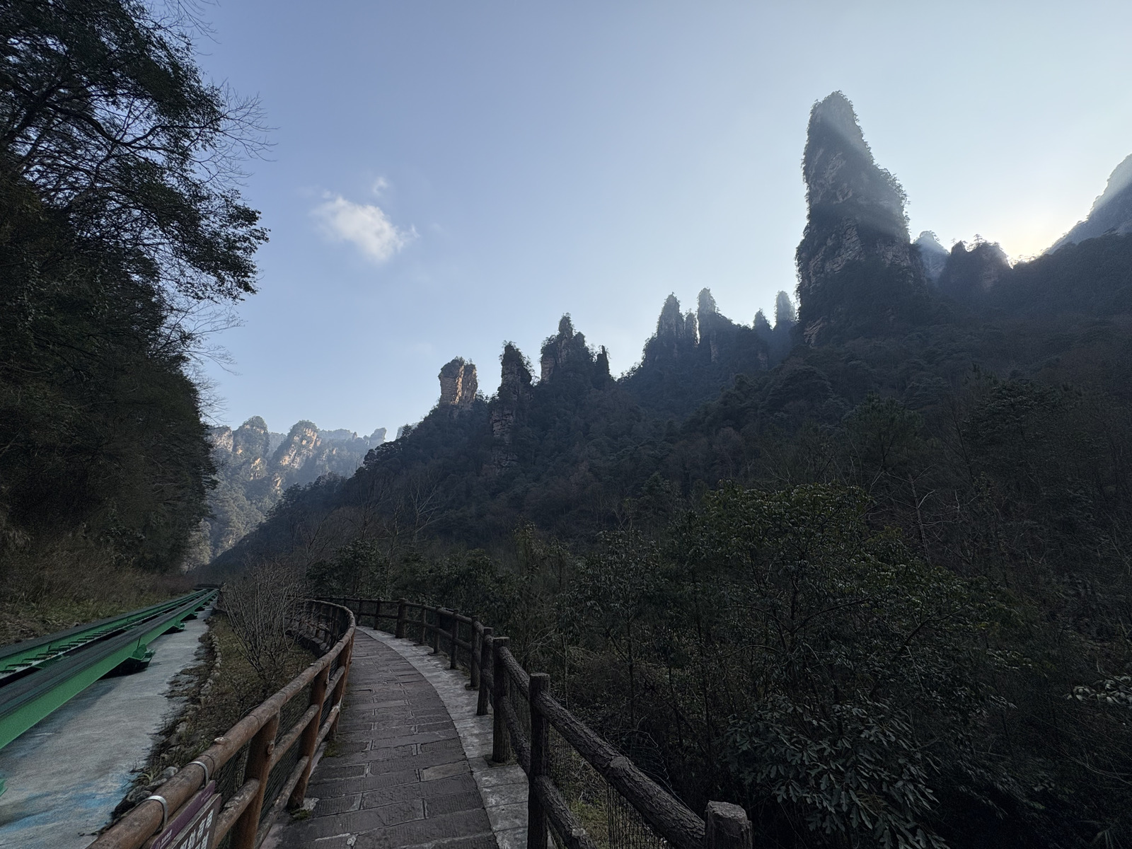 Picture China Zhangjiajie Tianzi Mountrain 2026-01 161 - Sightseeing Tianzi Mountrain