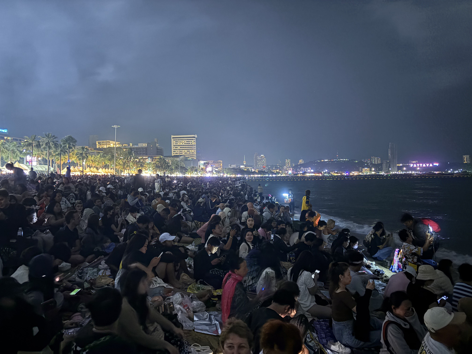 Picture Thailand Pattaya pattaya firework festival 2025-12 8 - Perspective pattaya firework festival