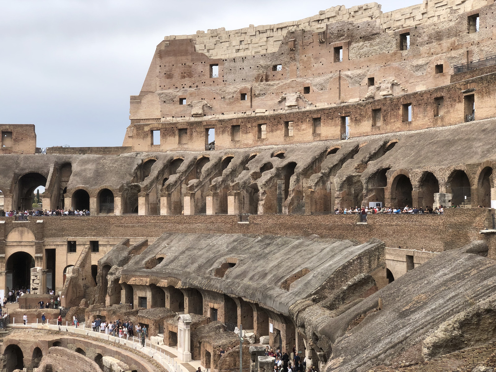 Picture Italy Rome The Colosseum 2024-09 19 - Photos The Colosseum