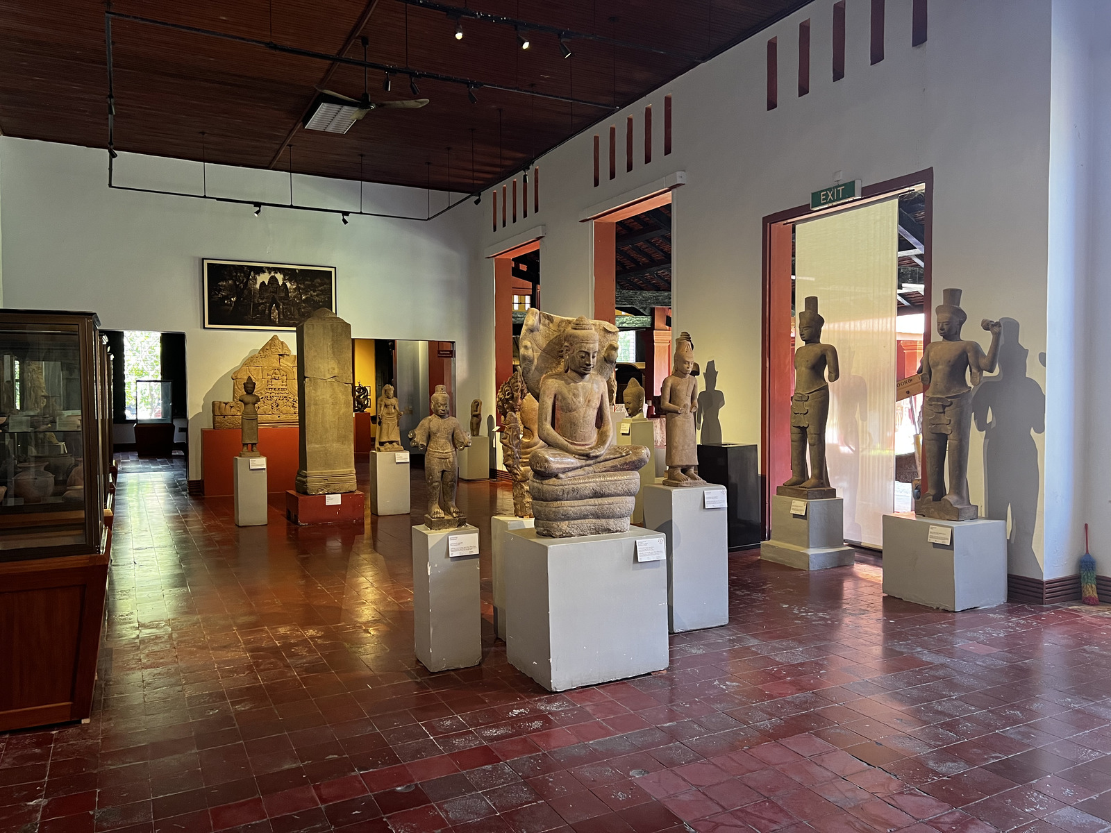 Picture Cambodia Phnom Penh Cambodia National Museum 2024-01 134 - Car Cambodia National Museum