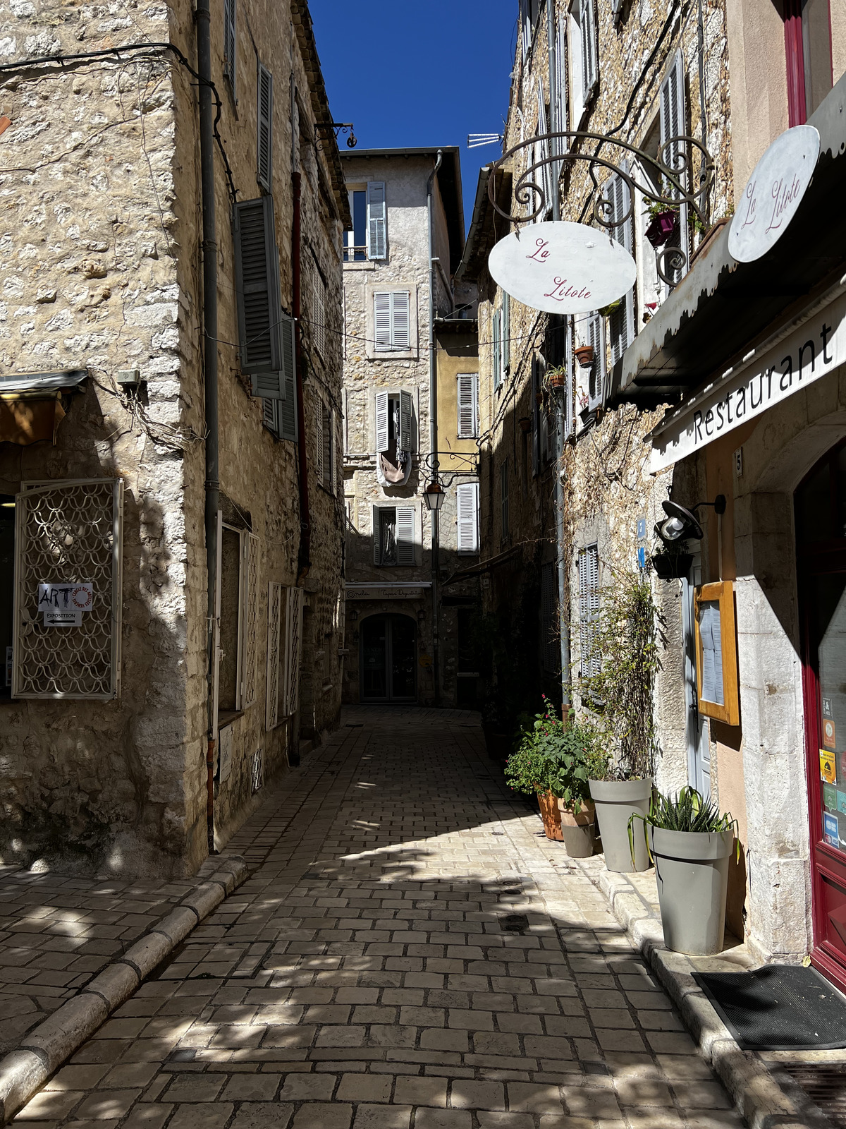 Picture France Vence 2024-04 36 - Sight Vence