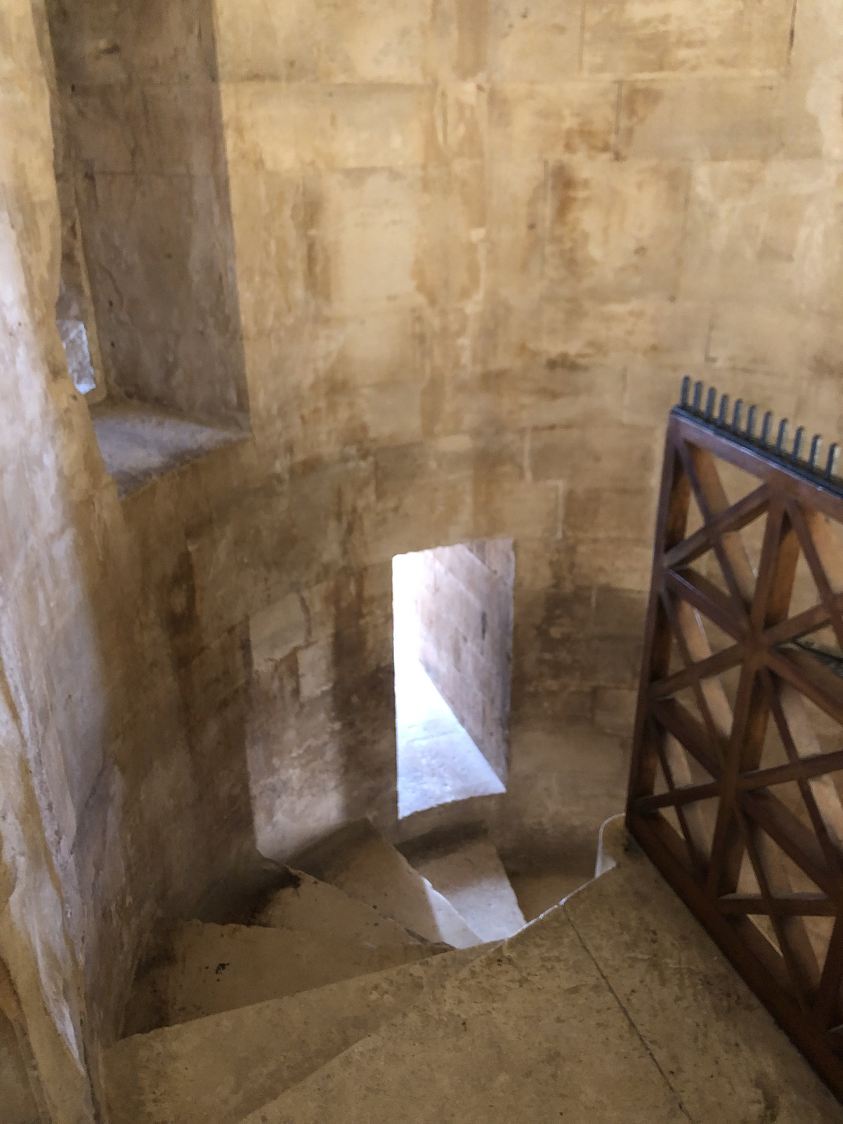 Picture Italy Castel del monte 2024-09 21 - Discover Castel del monte