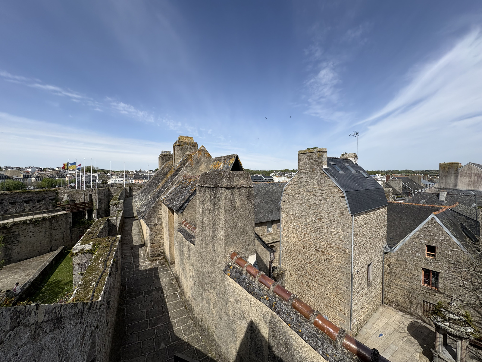 Picture France Concarneau Ville close 2026-04 85 - Perspective Ville close