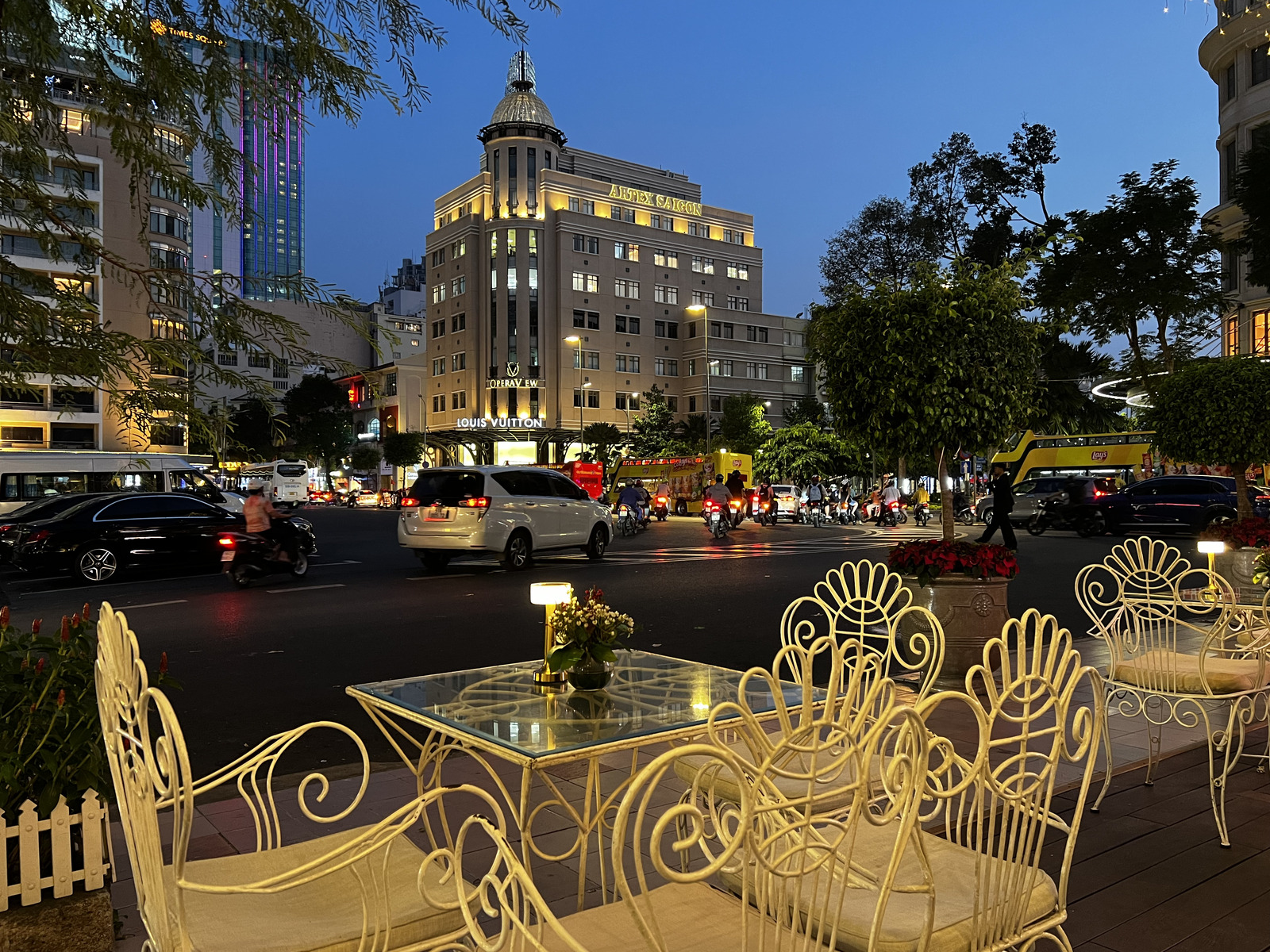 Picture Vietnam Saigon Continental Hotel 2024-01 35 - Photographer Continental Hotel