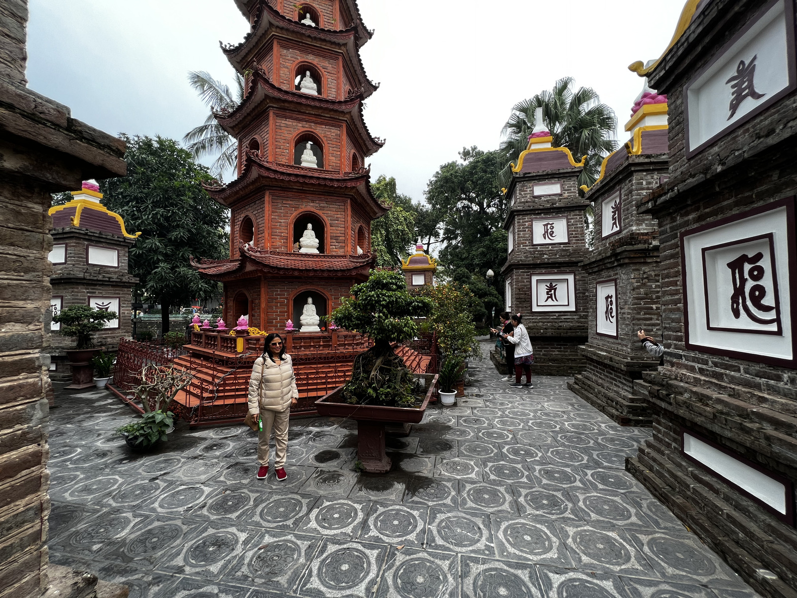 Picture Vietnam Hanoi Tran Quoc Pagoda 2024-01 8 - Views Tran Quoc Pagoda