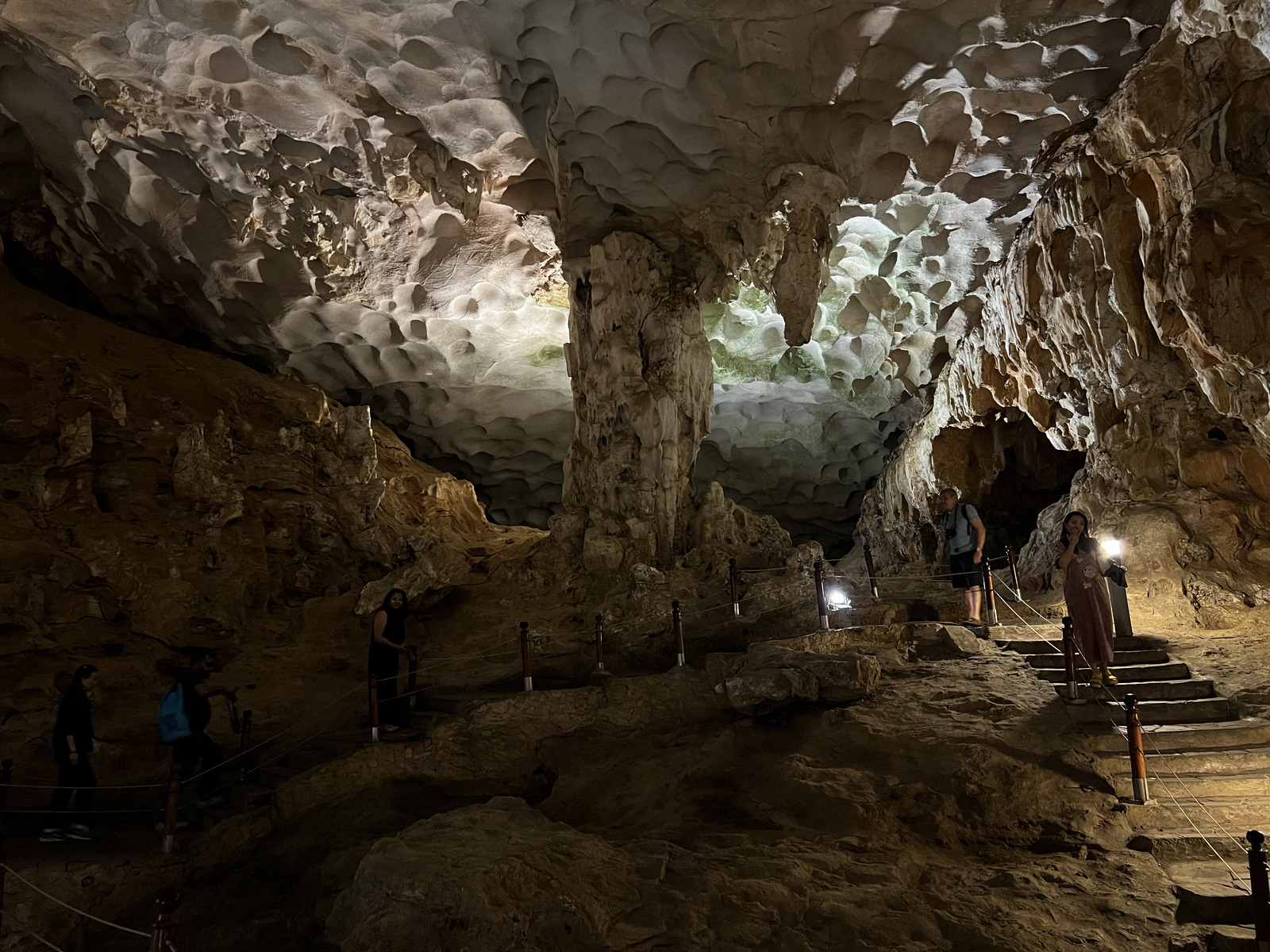 Picture Vietnam Ha Long Bay Sung Sot Cave 2024-01 53 - Car Rental Sung Sot Cave