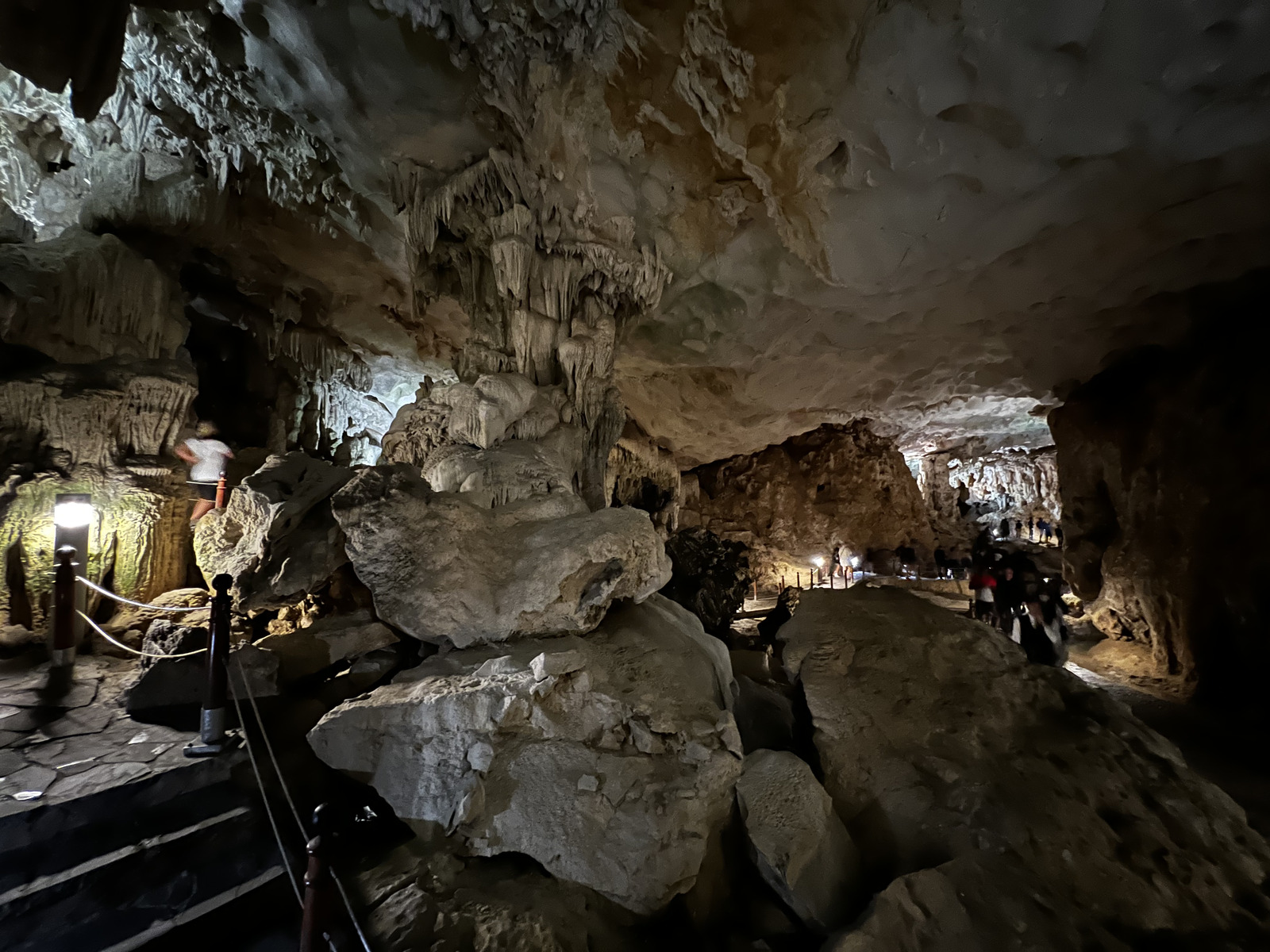 Picture Vietnam Ha Long Bay Sung Sot Cave 2024-01 3 - Trips Sung Sot Cave