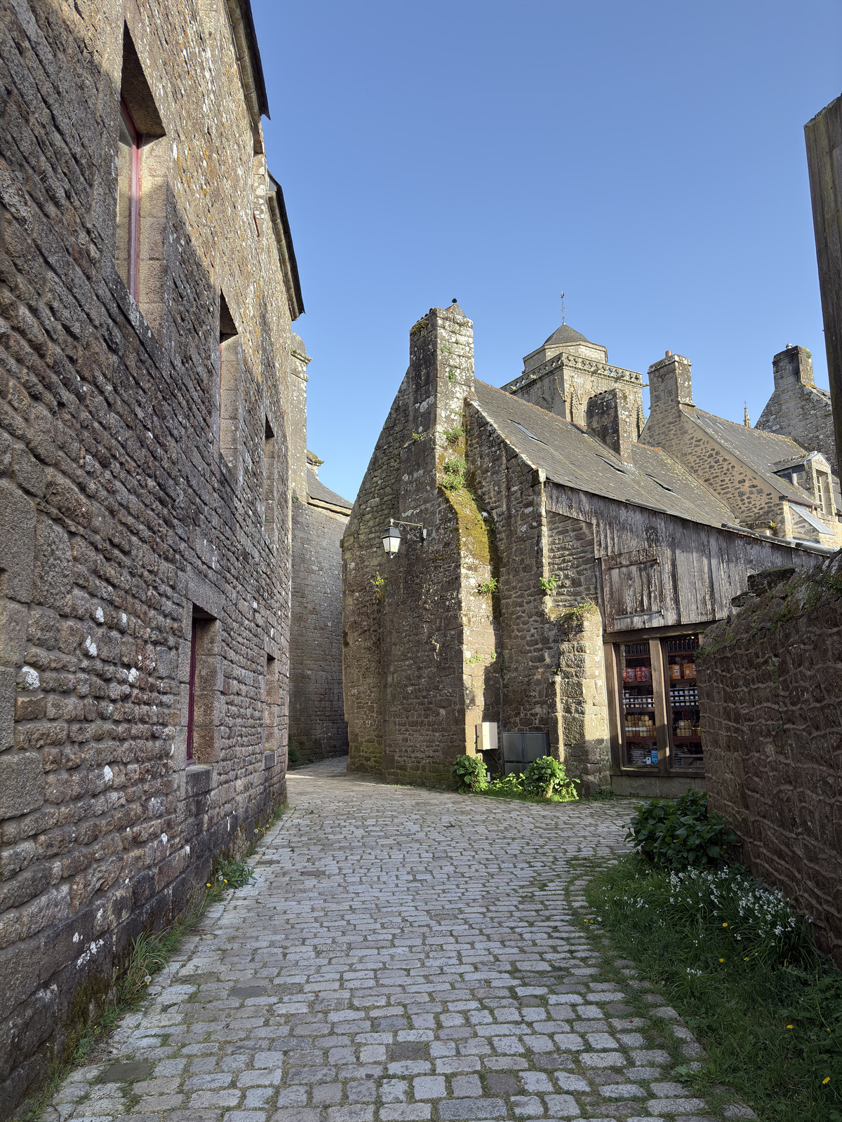 Picture France Locronan 2026-04 57 - Travels Locronan