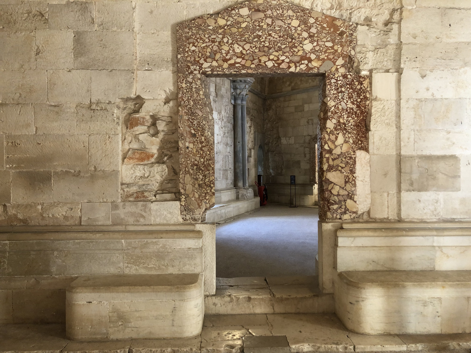 Picture Italy Castel del monte 2024-09 77 - Travels Castel del monte