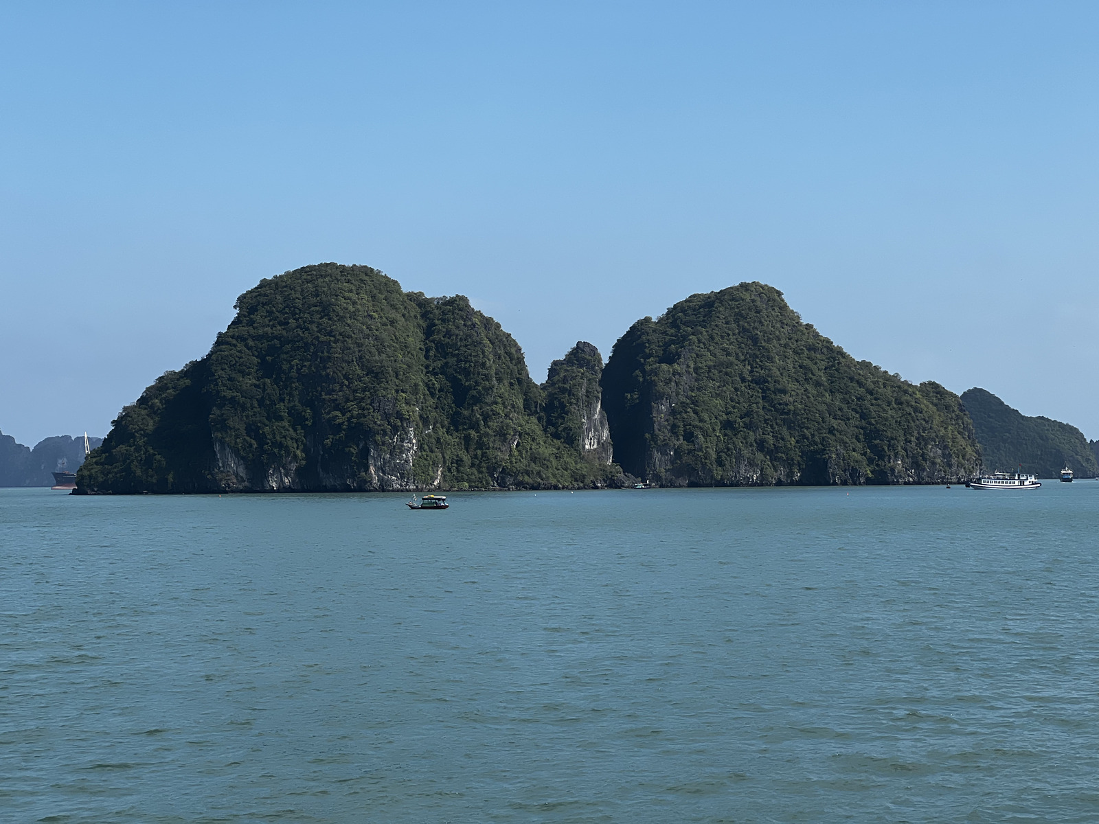 Picture Vietnam Ha Long Bay 2024-01 129 - Store Ha Long Bay