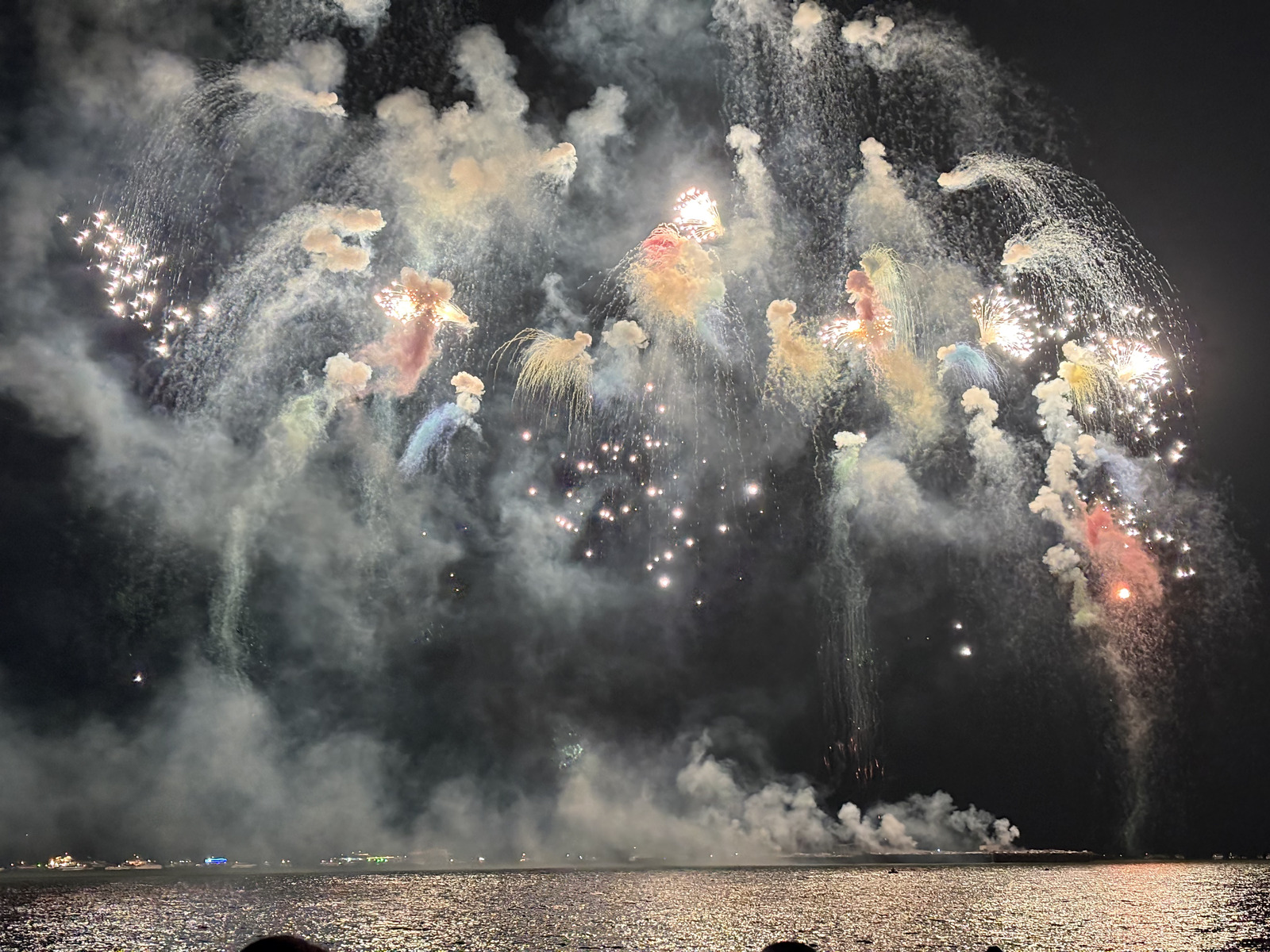 Picture Thailand Pattaya Fireworks 2024-12 76 - Sight Fireworks