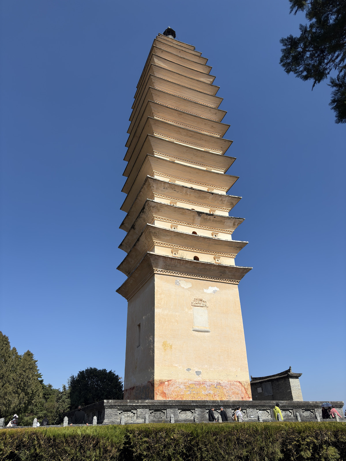 Picture China Dali Three pagodas 2026-01 37 - Sight Three pagodas