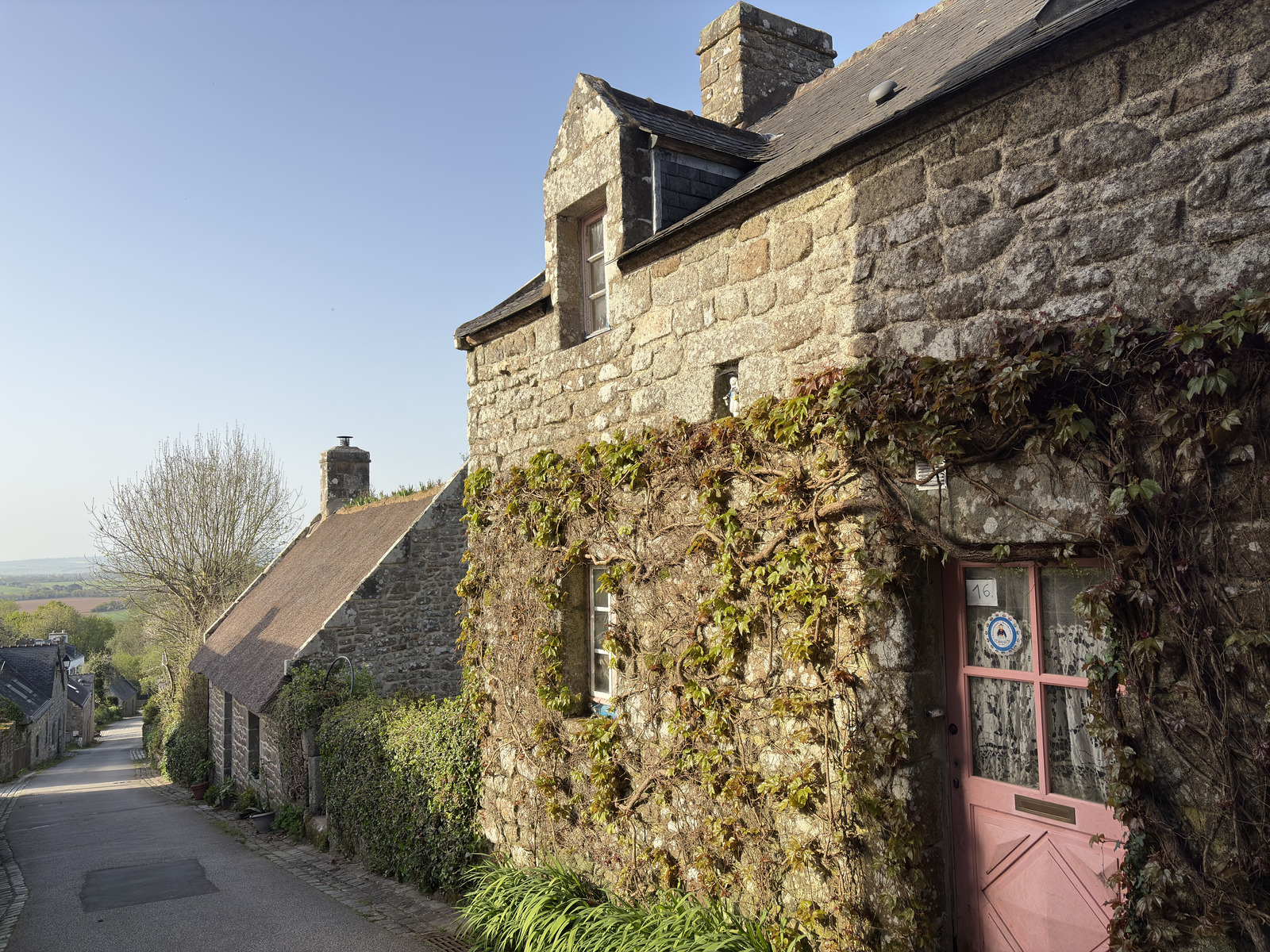 Picture France Locronan 2026-04 17 - Travels Locronan