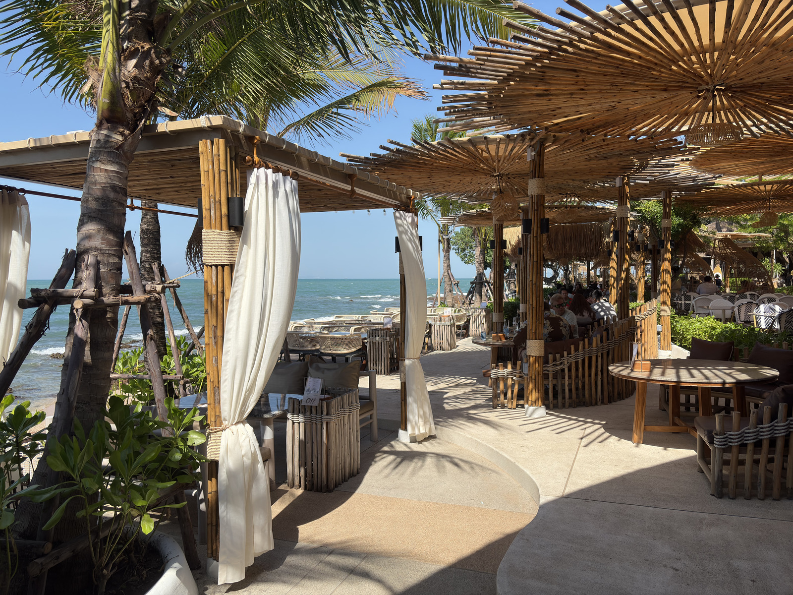 Picture Thailand Pattaya Oxygen Restaurant 2025-12 15 - Discover Oxygen Restaurant
