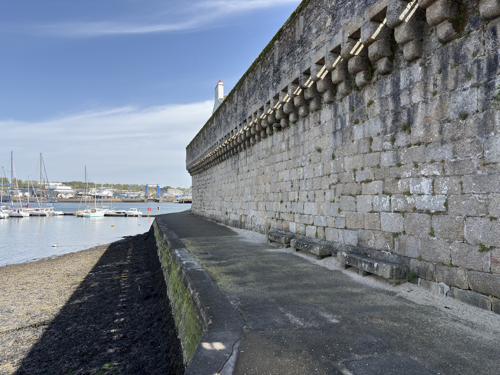 Picture France Concarneau Ville close 2026-04 121 - Flights Ville close
