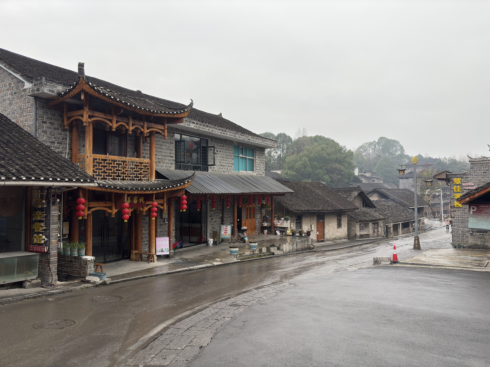 Picture China Furong Ancient Town 2026-01 139 - Road Furong Ancient Town