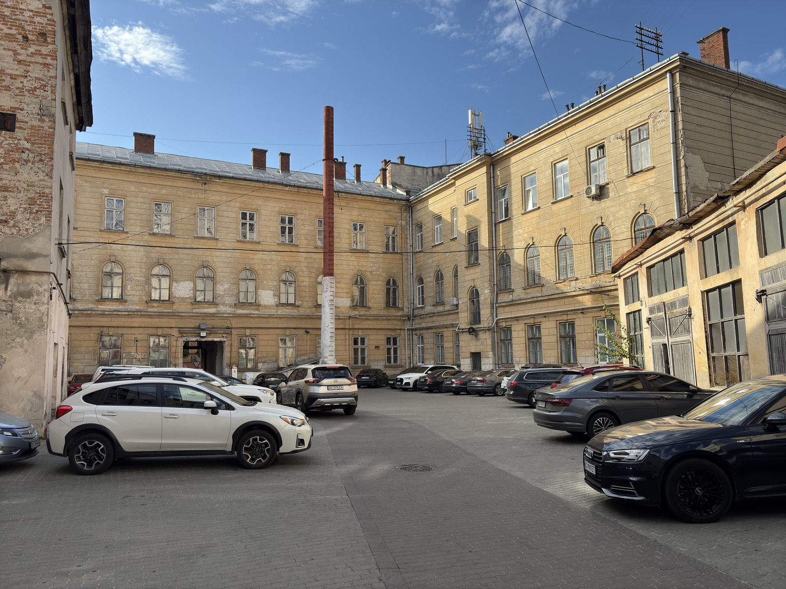Picture Ukraine Lviv 2024-10 413 - Perspective Lviv