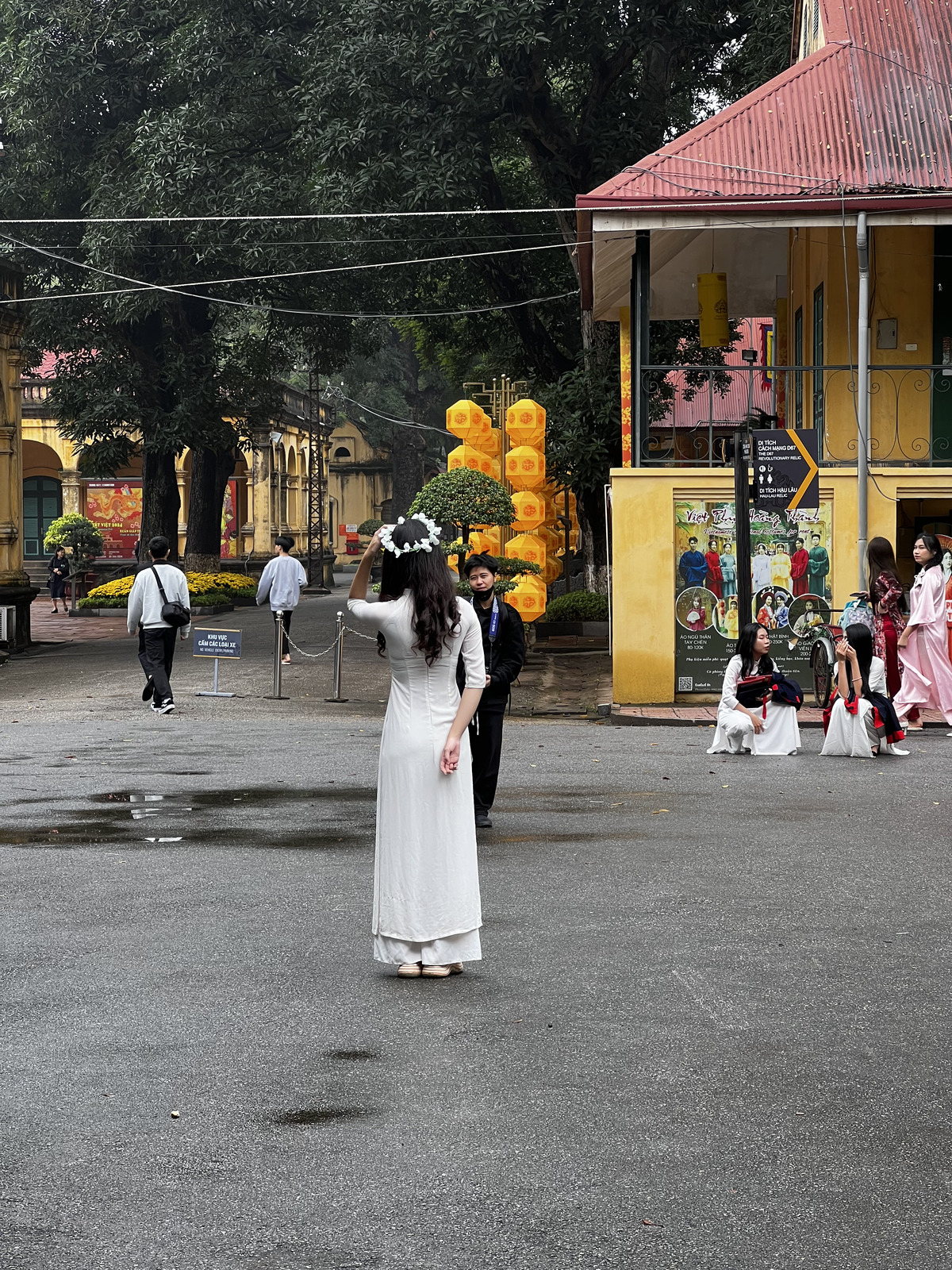 Picture Vietnam Hanoi Thang Long Citadel 2024-01 12 - Tourist Thang Long Citadel