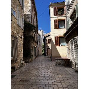 Picture France Vence 2024-04 18 - Car Vence