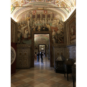 Picture Italy Rome Vatican Museum 2024-09 383 - Perspective Vatican Museum