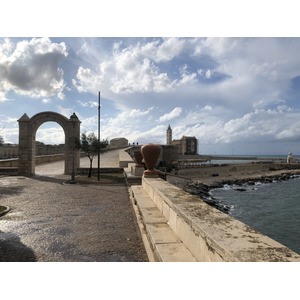 Picture Italy Trani 2024-09 42 - Store Trani