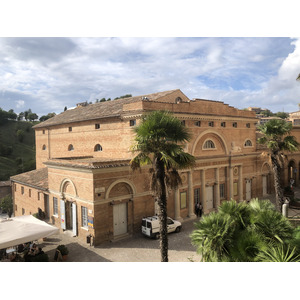 Picture Italy Urbino 2024-09 67 - Shopping Mall Urbino