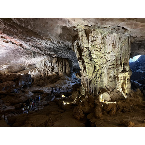 Picture Vietnam Ha Long Bay Sung Sot Cave 2024-01 4 - Randonee Sung Sot Cave