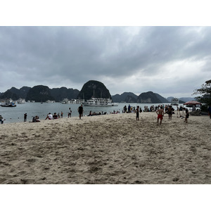 Picture Vietnam Ha Long Bay 2024-01 117 - Car Ha Long Bay