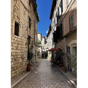 Picture France Vence 2024-04 47 - Car Vence