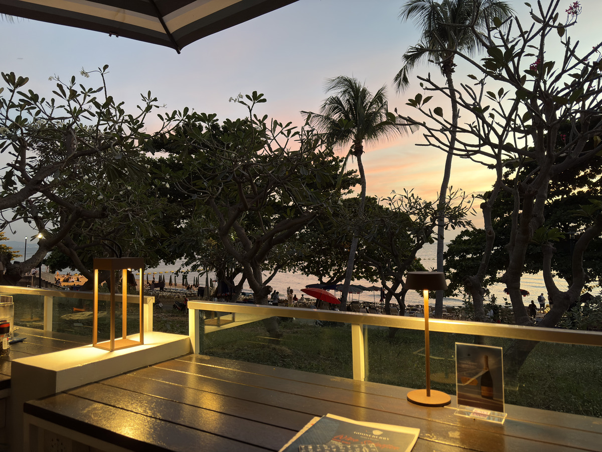Picture Thailand Pattaya Dongtan beach 2025-12 26 - Resorts Dongtan beach