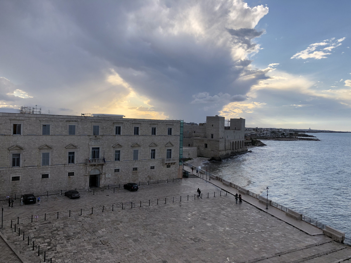Picture Italy Trani 2024-09 55 - Shopping Trani
