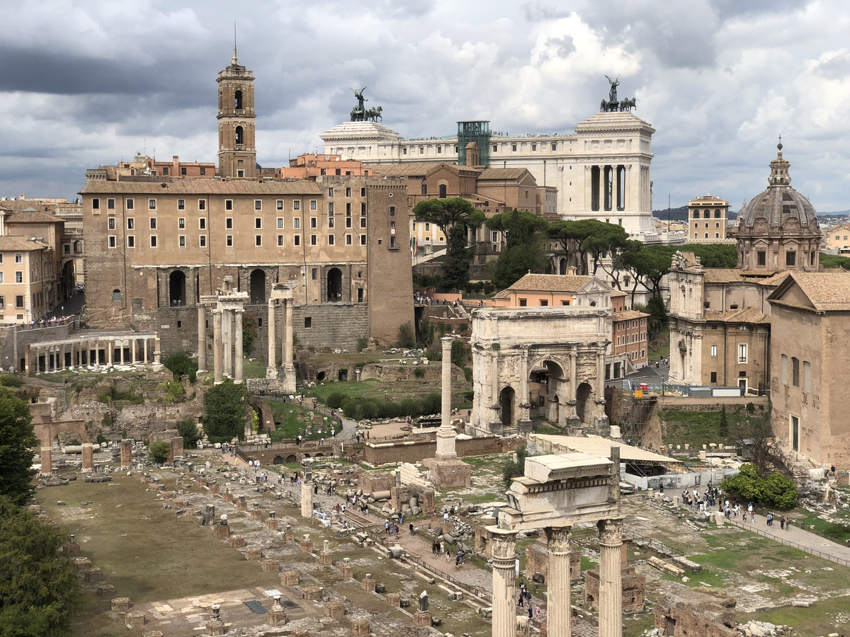 Picture Italy Rome Roman Forum 2024-09 8 - Hotels Roman Forum
