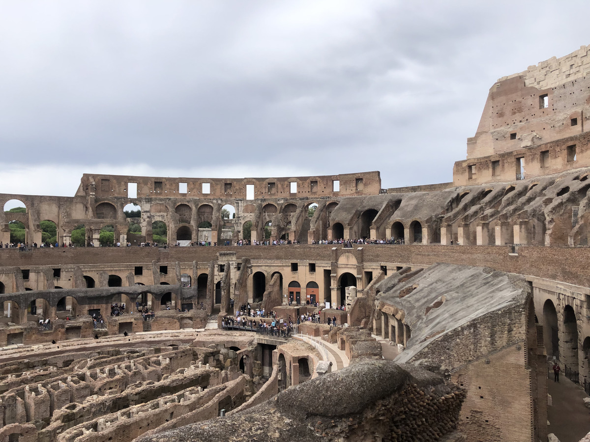 Picture Italy Rome The Colosseum 2024-09 13 - Night The Colosseum