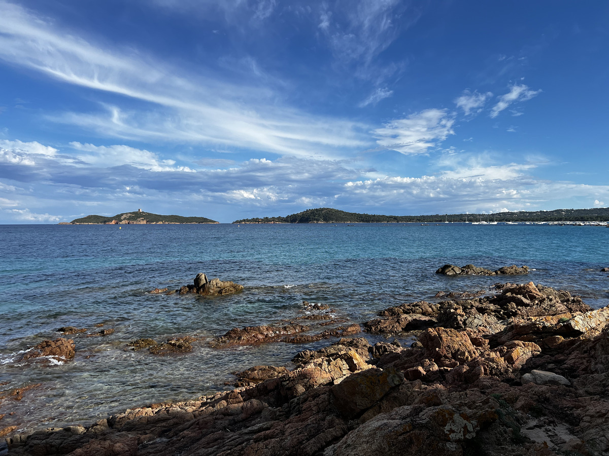 Picture France Corsica Pinarellu Beach 2024-05 40 - Monument Pinarellu Beach