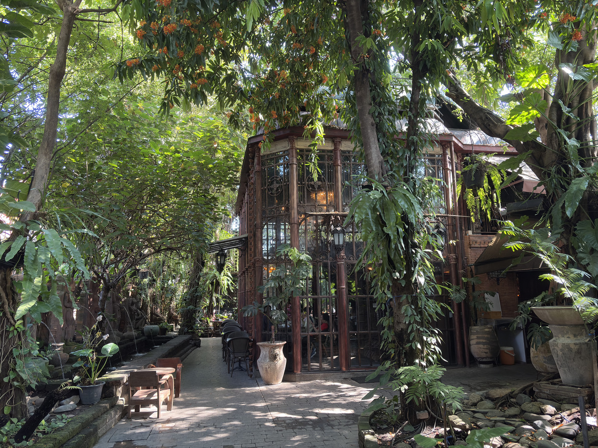 Picture Thailand Chiang Mai Faces restaurent 2026-01 0 - City Sights Faces restaurent