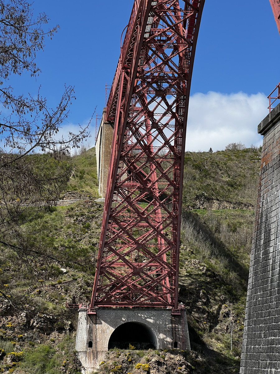 Picture France Viaduc de Garabit 2024-04 32 - Spring Viaduc de Garabit