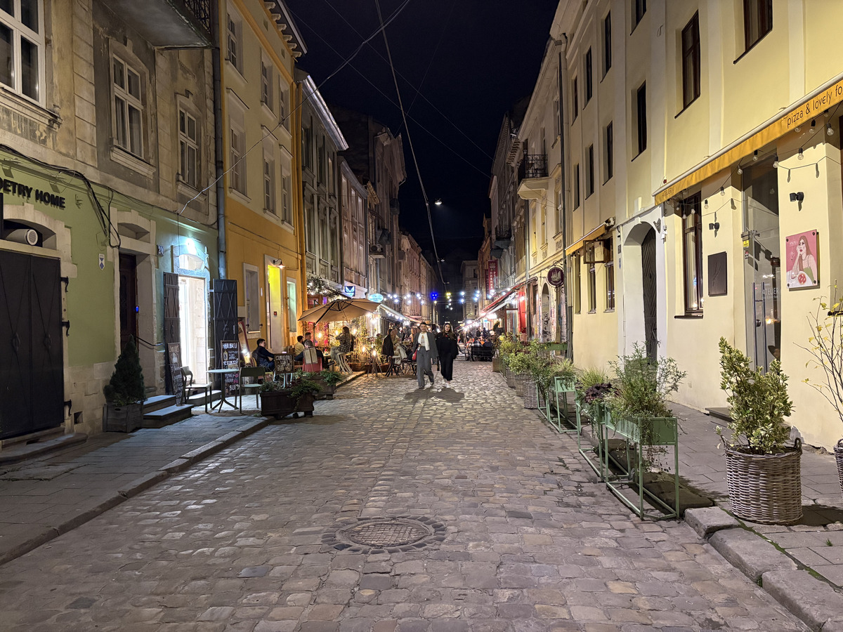 Picture Ukraine Lviv 2024-10 207 - Restaurant Lviv