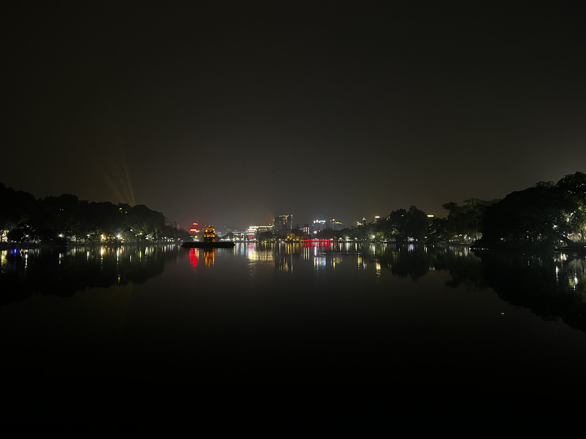 Picture Vietnam Hanoi Hoan Kiem Lake 2024-01 9 - Street Hoan Kiem Lake