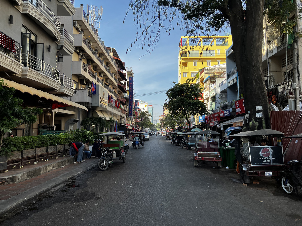 Picture Cambodia Phnom Penh 2024-01 4 - Sunrise Phnom Penh