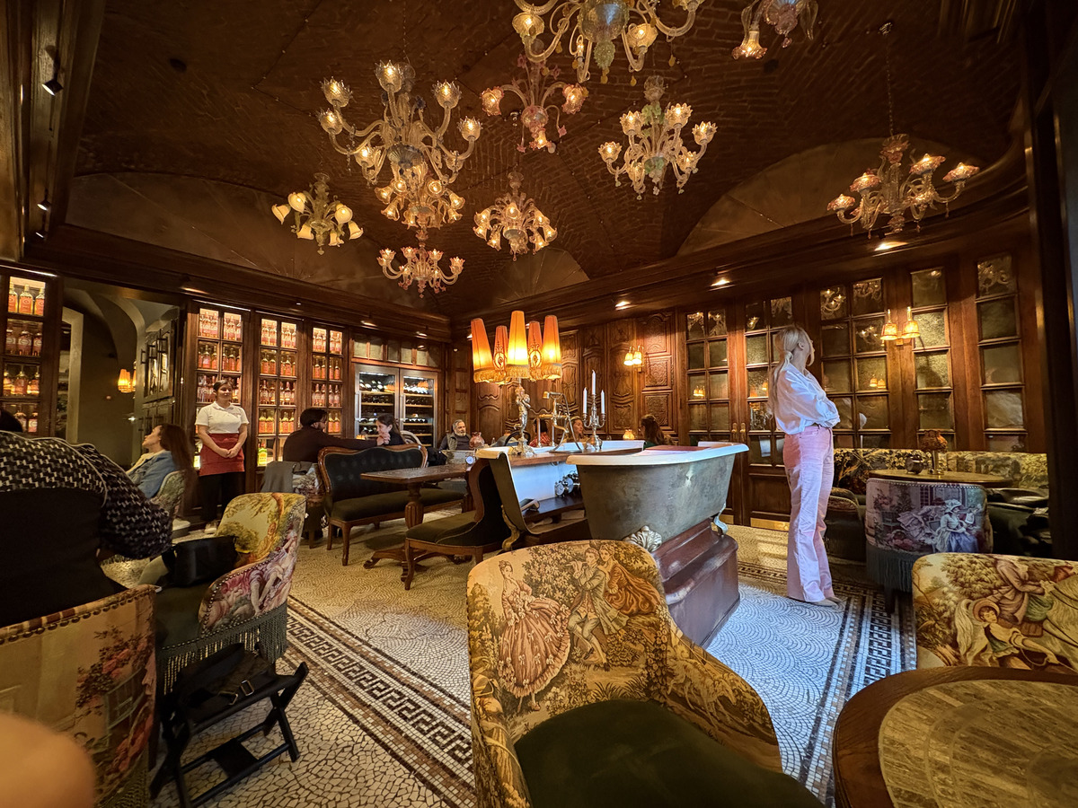 Picture Ukraine Lviv Restaurants 2024-10 24 - Transport Restaurants