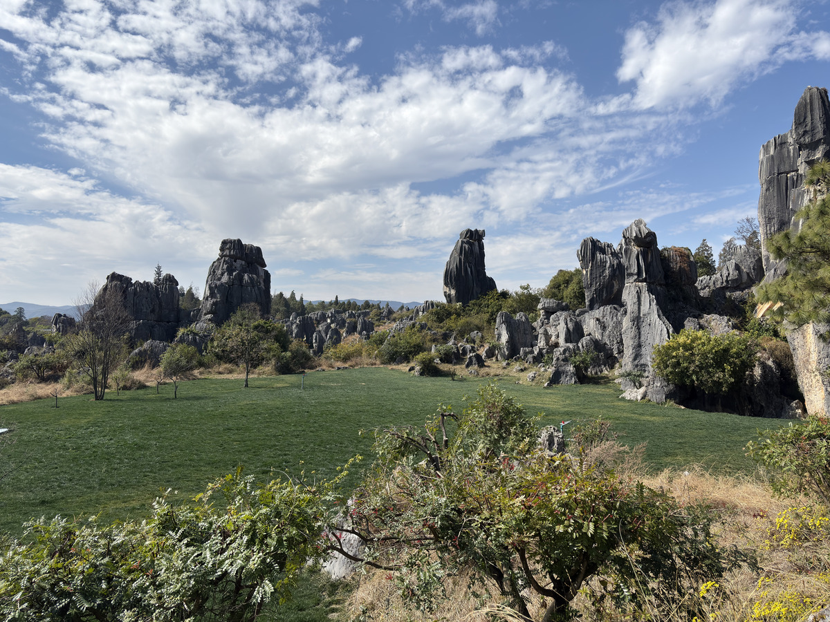 Picture China Shilin Stone Forest 2026-01 369 - Hotel Pools Shilin Stone Forest