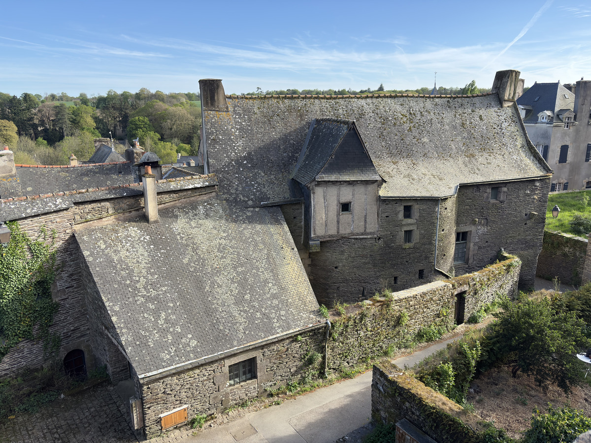 Picture France Rochefort en terre 2026-04 8 - Weather Rochefort en terre