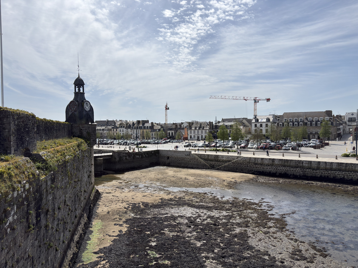 Picture France Concarneau Ville close 2026-04 124 - Walking Street Ville close
