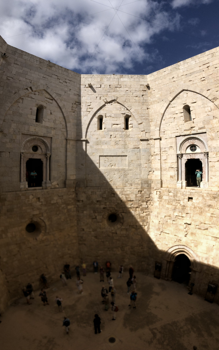 Picture Italy Castel del monte 2024-09 44 - Rooms Castel del monte
