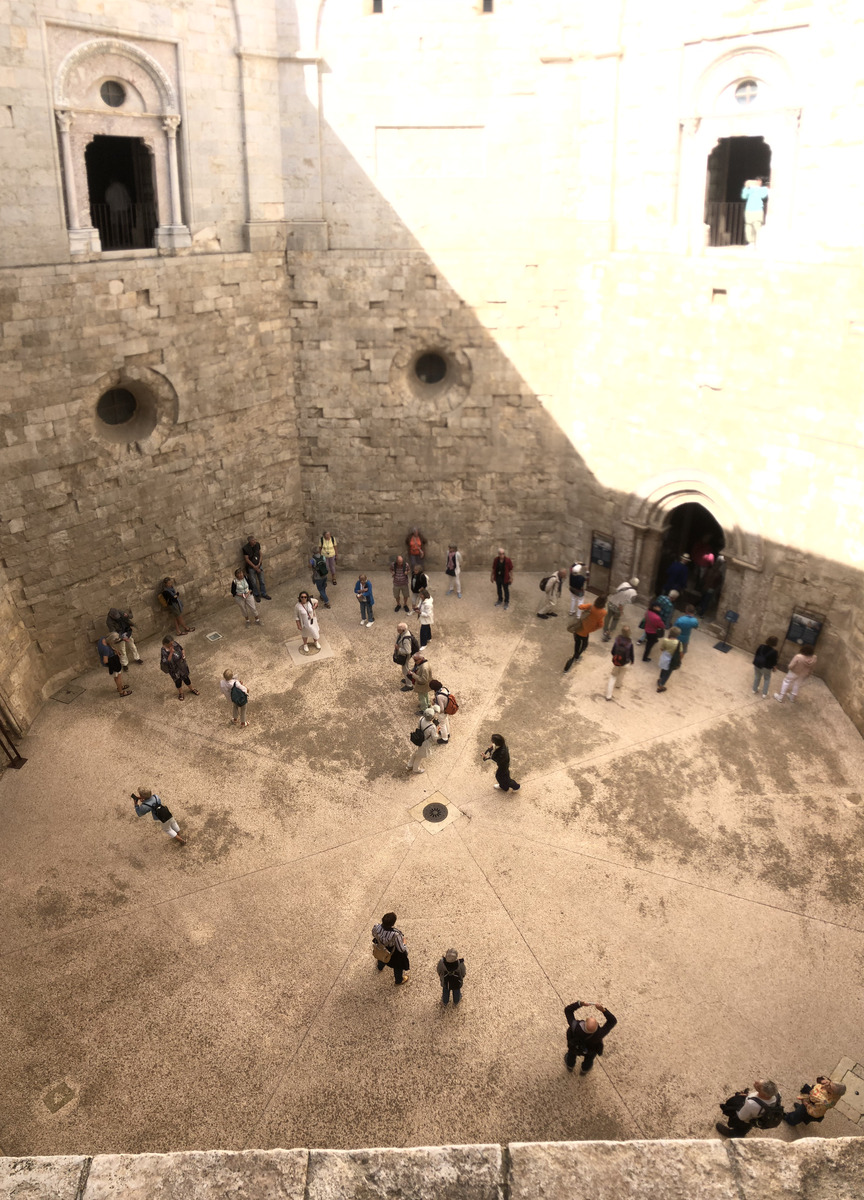 Picture Italy Castel del monte 2024-09 61 - Shopping Castel del monte