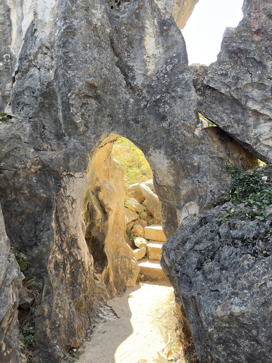 Picture China Shilin Stone Forest 2026-01 72 - Shopping Shilin Stone Forest