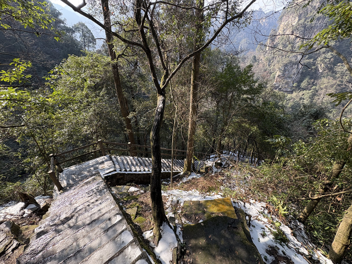 Picture China Zhangjiajie Tianzi Mountrain 2026-01 27 - Waterfalls Tianzi Mountrain