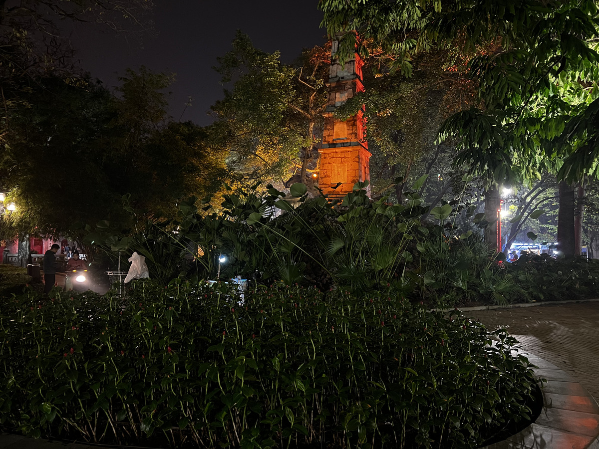 Picture Vietnam Hanoi Hoan Kiem Lake 2024-01 28 - Rain Season Hoan Kiem Lake