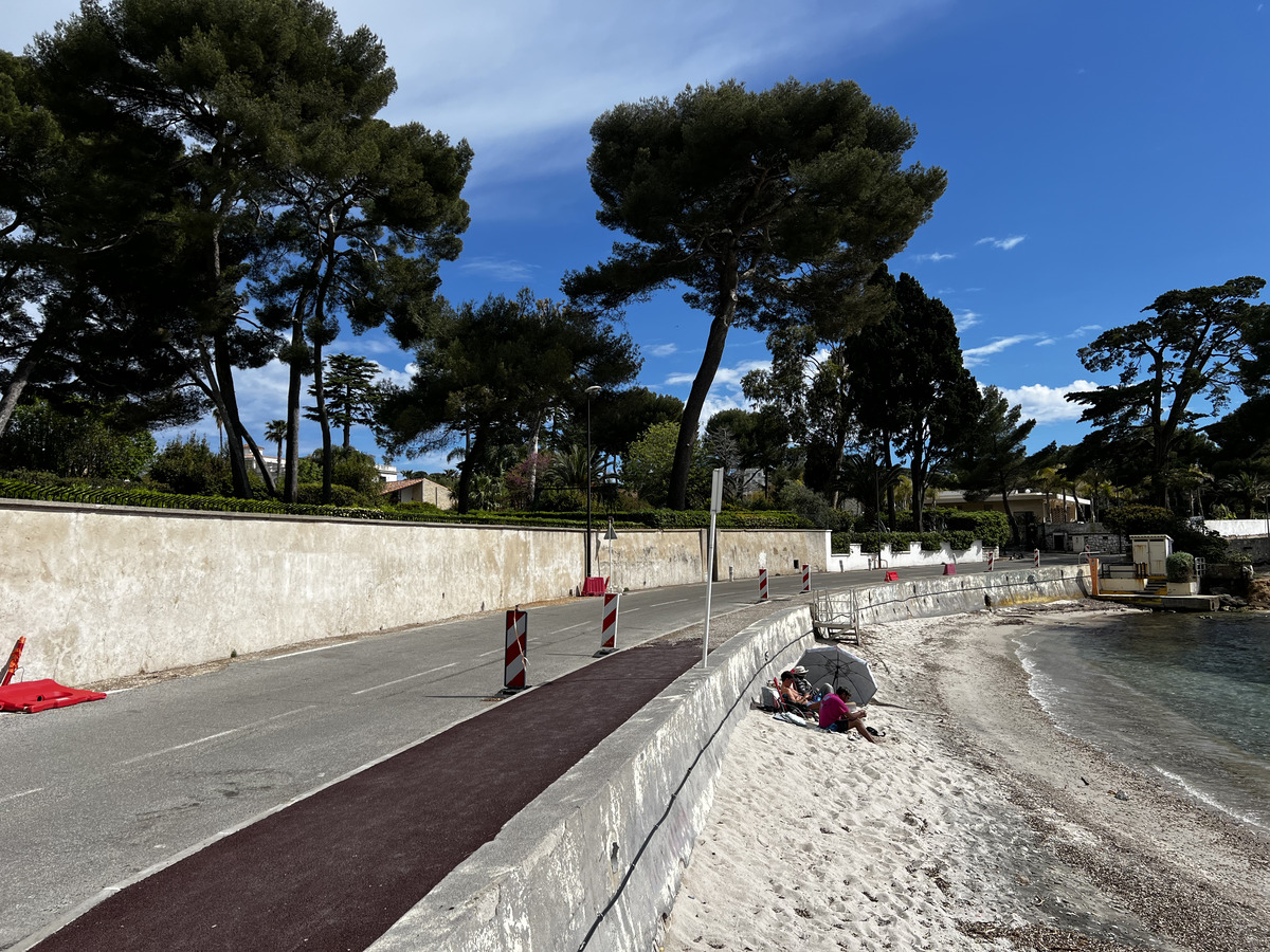 Picture France Antibes 2024-04 17 - Monument Antibes